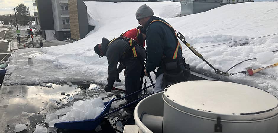 Déneigement de toiture à Québec